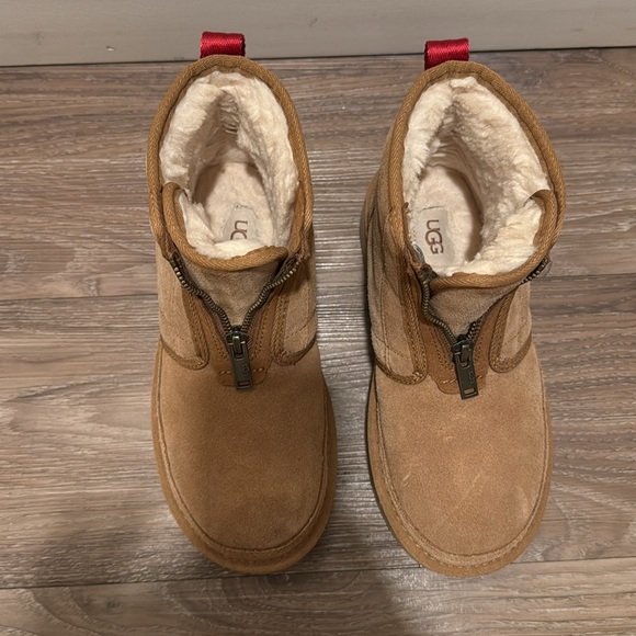 Women's UGG Neumel Zip Platform Booties - Picture 2 of 8